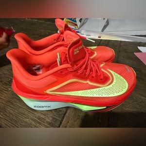 Nike zoom fly 6 New without tag- : Bright Crimson Cave Purple Lime Blast